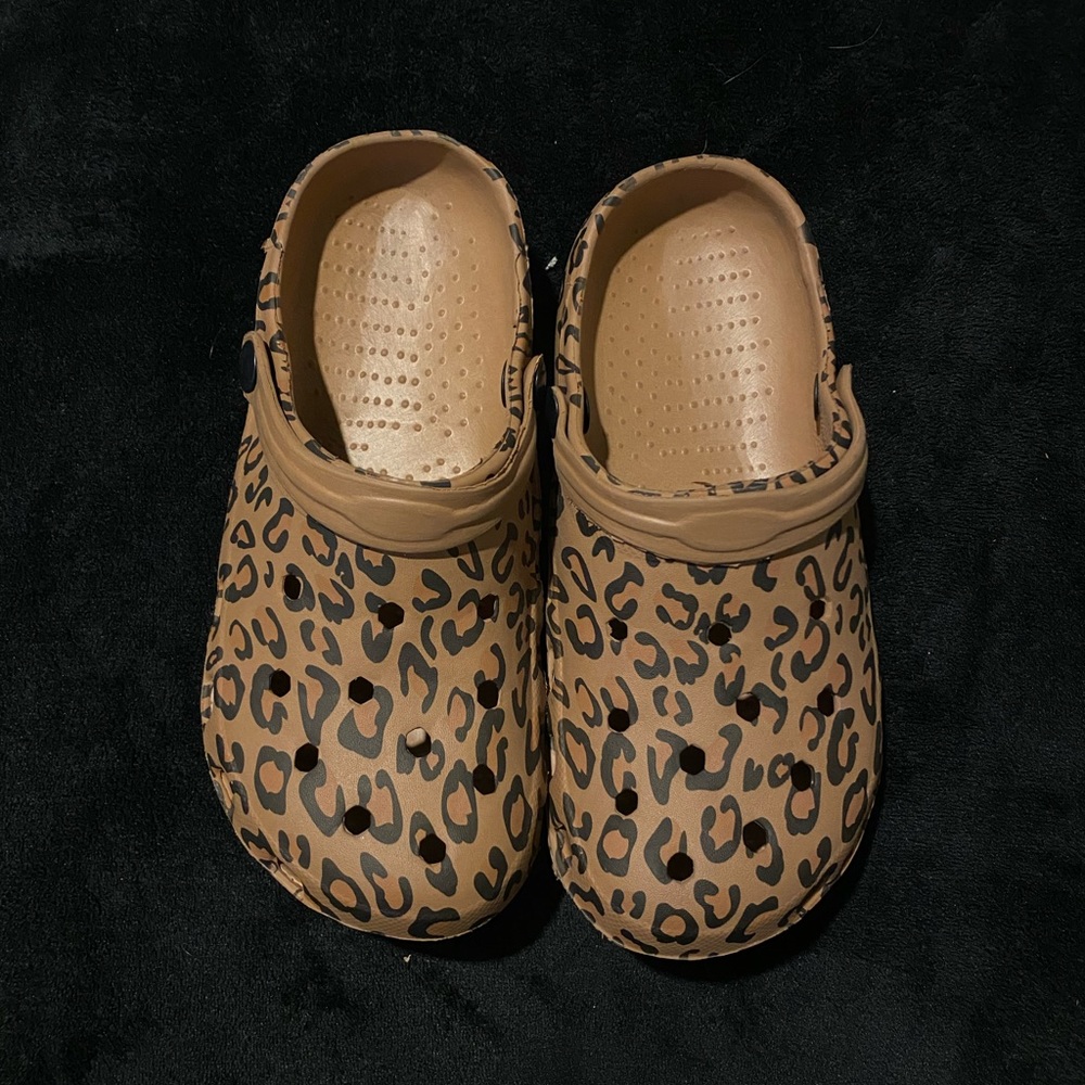 Leopard Clogs
